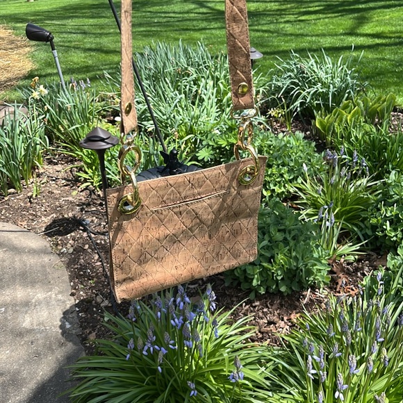 Hammitt small cork Tony. GUC Gold Hardware - Picture 4 of 11